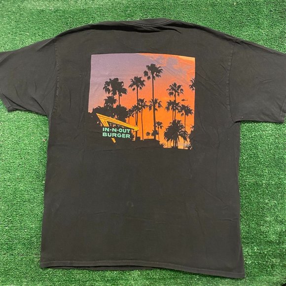 In N Out Burger California Vintage Fast Food T-Shirt - Picture 4 of 6